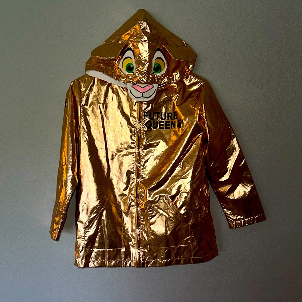 Cutest EVER Gold rain coat for kids who love Lion King! Size 10/12
